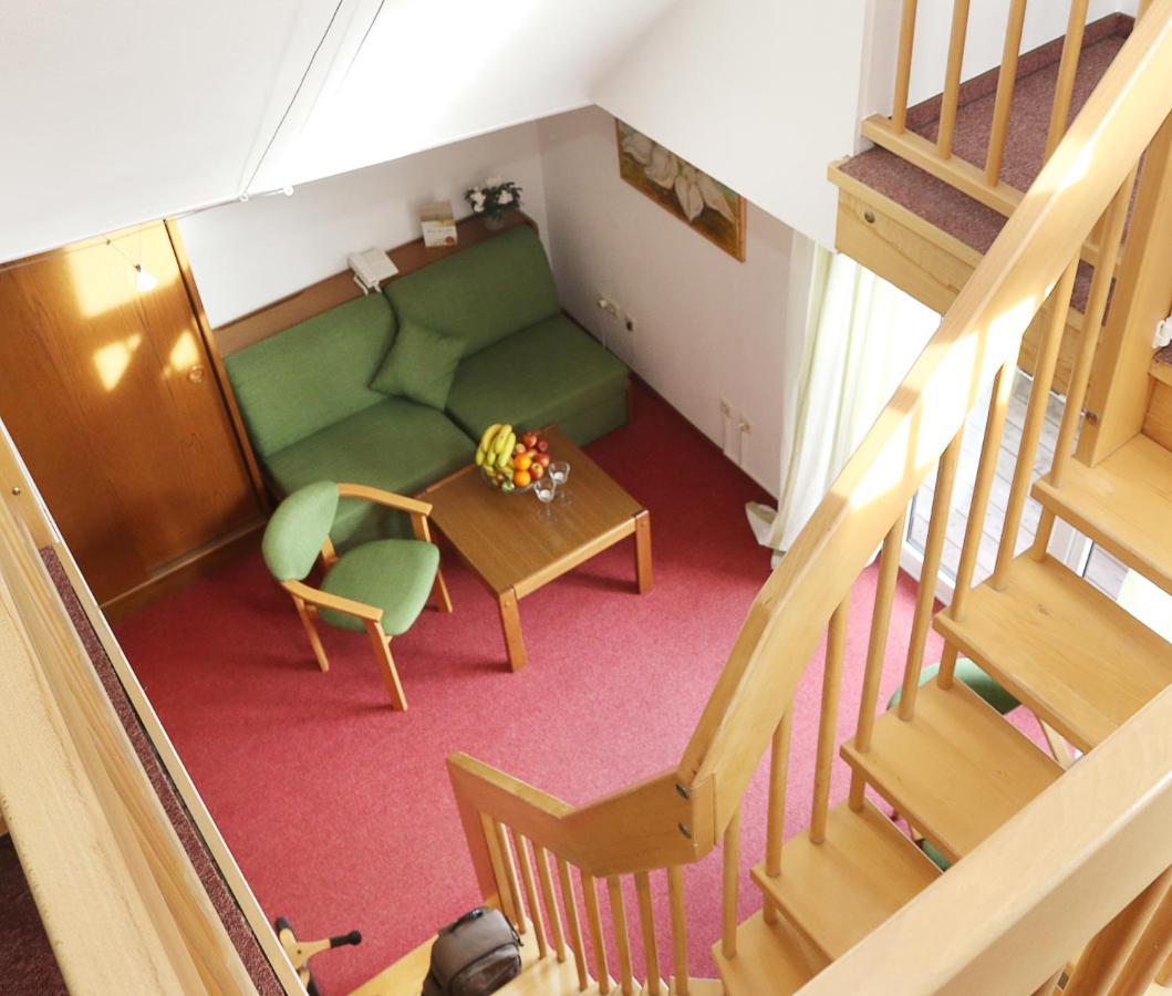 Landhotel & Reiterhof Schumann Triptis Экстерьер фото