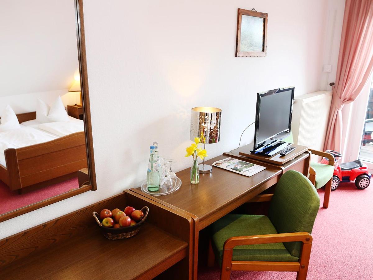 Landhotel & Reiterhof Schumann Triptis Экстерьер фото