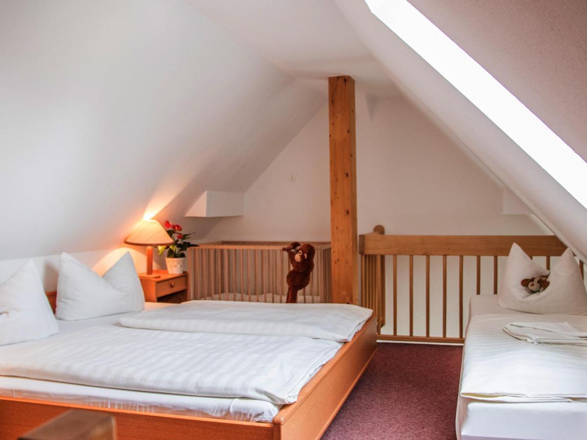 Landhotel & Reiterhof Schumann Triptis Экстерьер фото