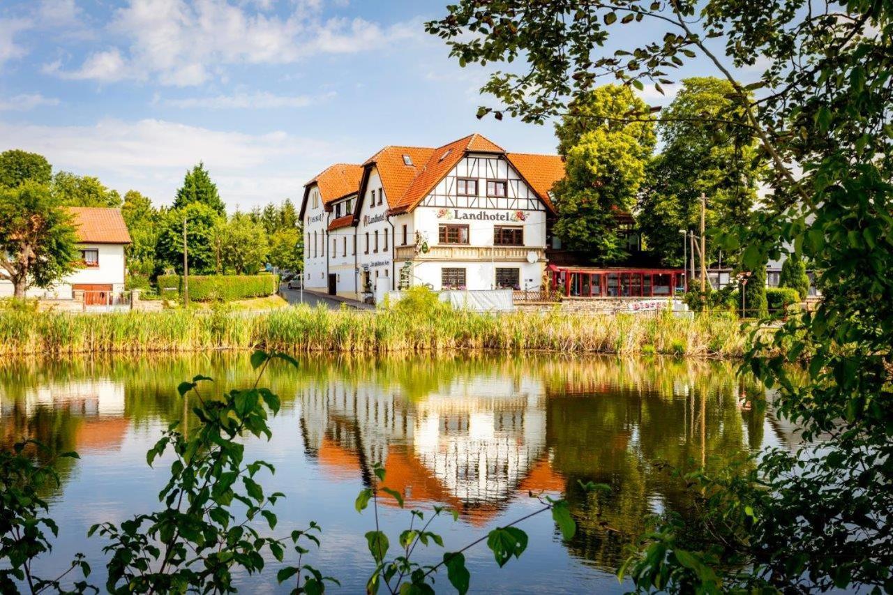 Landhotel & Reiterhof Schumann Triptis Экстерьер фото